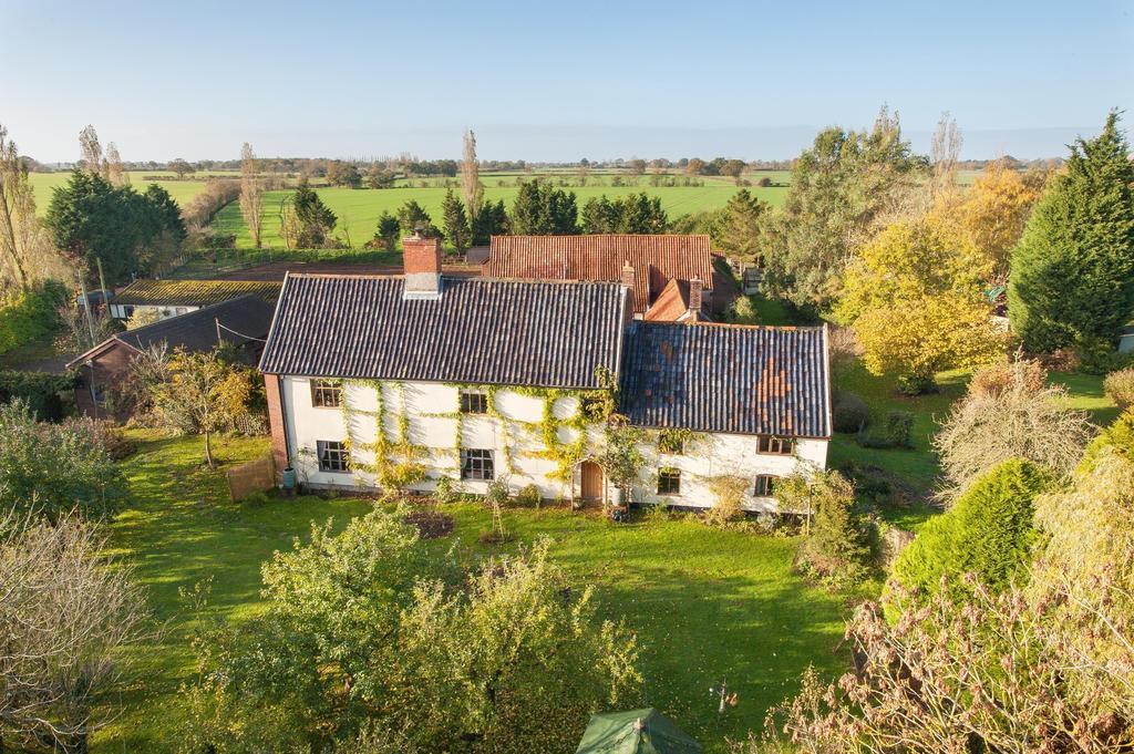 Valley Farmhouse, Westhall Redisham エクステリア 写真