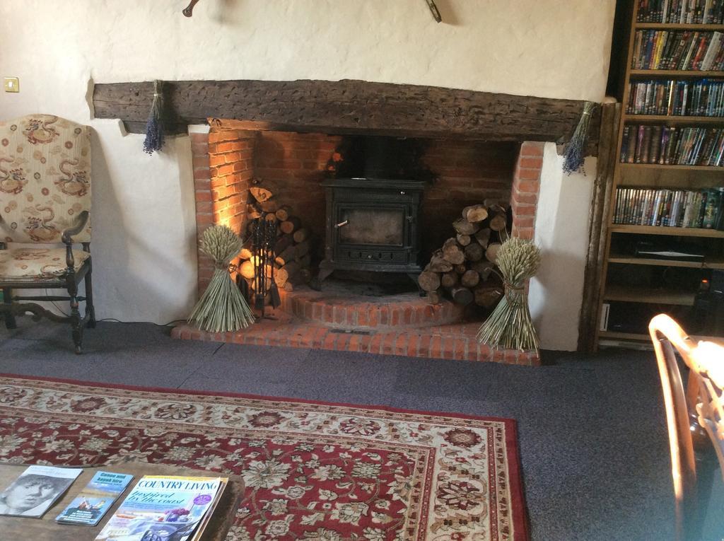 Valley Farmhouse, Westhall Redisham 部屋 写真